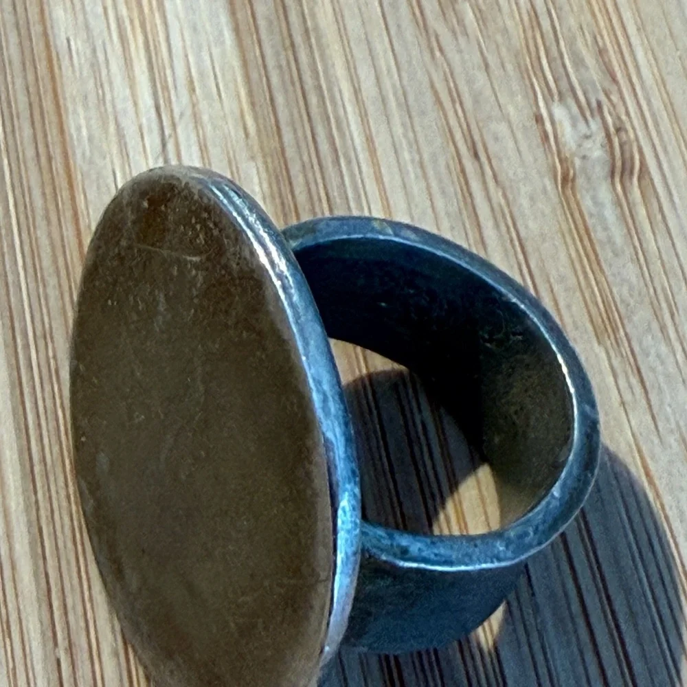 Large scale silver ring - Picture 2 of 3